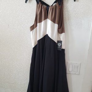 NEW and  GORGEOUS Sleeveless Dress by Vince Camuto Size 6